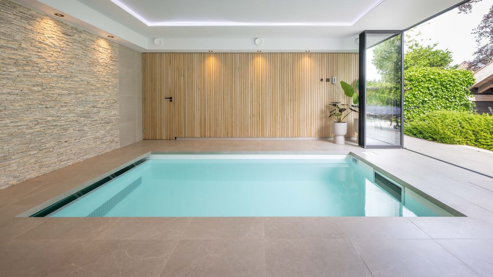 Dynamic Content Image